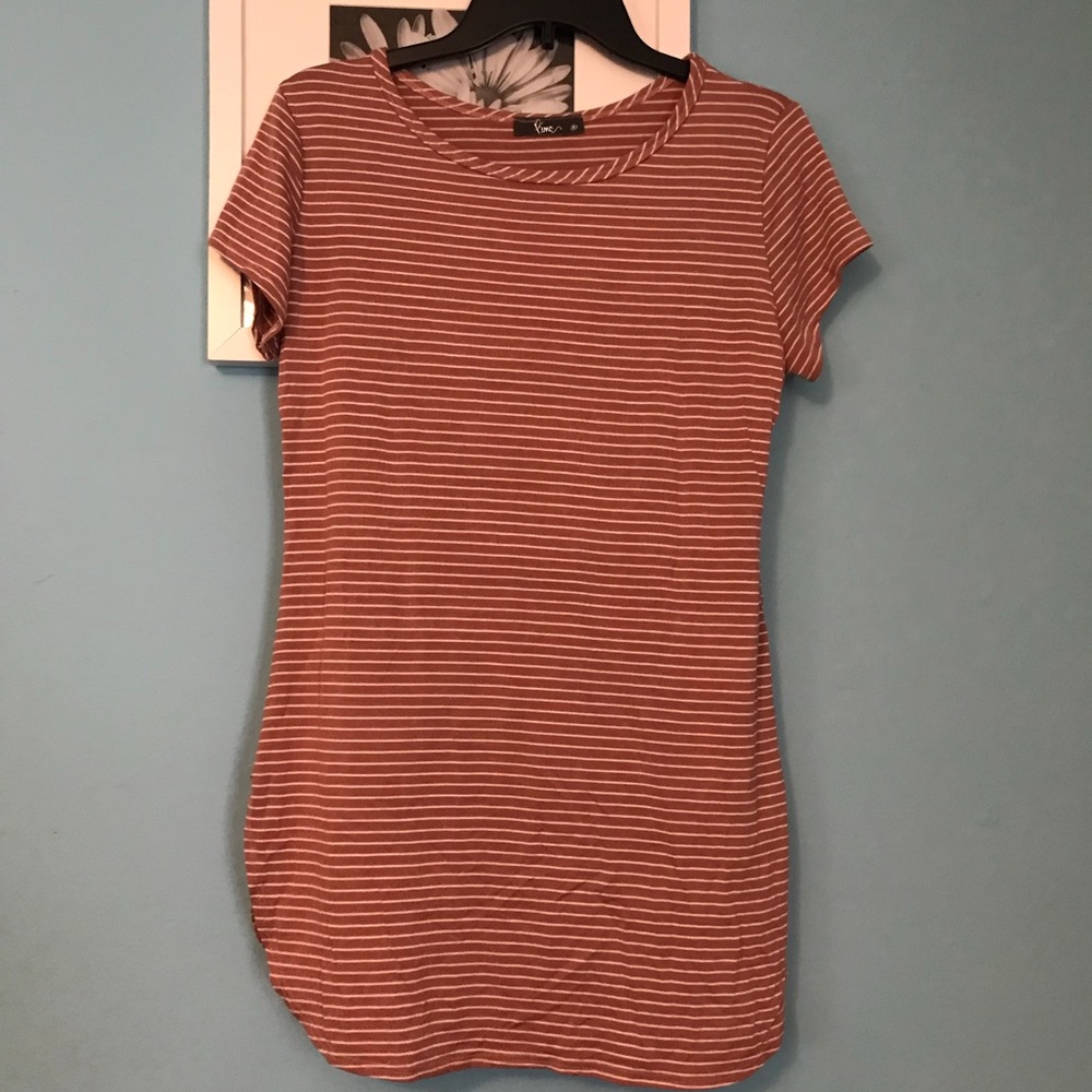 Long scoop blouse.